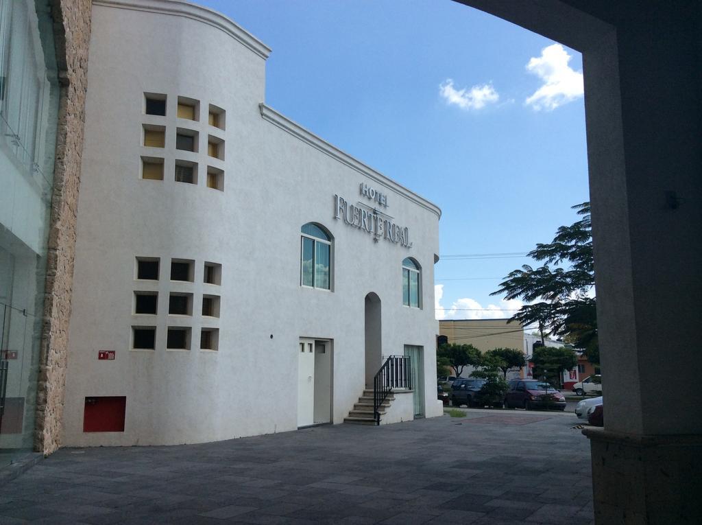Hotel Fuerte Real Ciudad Guzman Eksteriør bilde